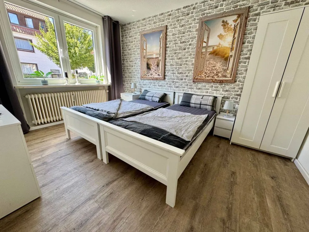 Voll Möblierte 2 Zi.-Wohnung, 50 m², Balkon Kurz oder langfristig an Geschäftsreisende usw. zu vermieten...