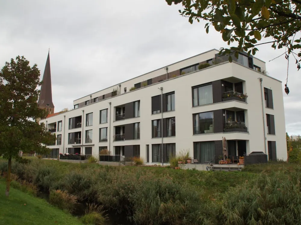 Großzügige 4-Zimmerwohnung in Rostock zwischen Stadtmauer und Warnow gelegen