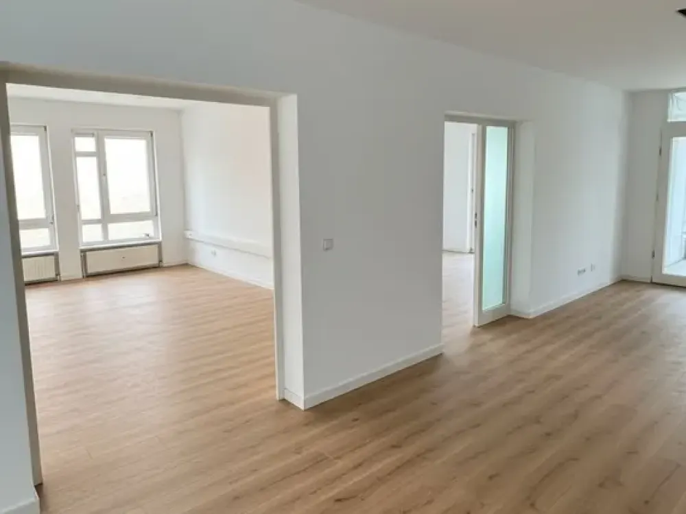 Viel Platz für den Alltag: Großzügige 4,5-Zimmer-Wohnung in Bad Homburg