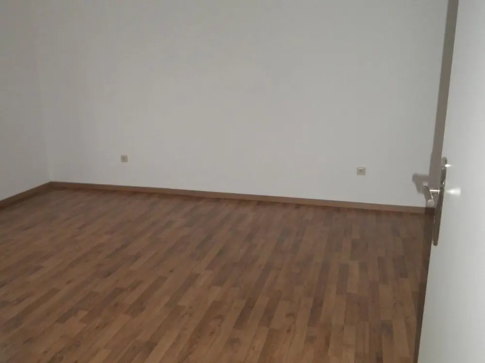 3,5- Zimmer- Wohnung mit großem Süd-West-Balkon