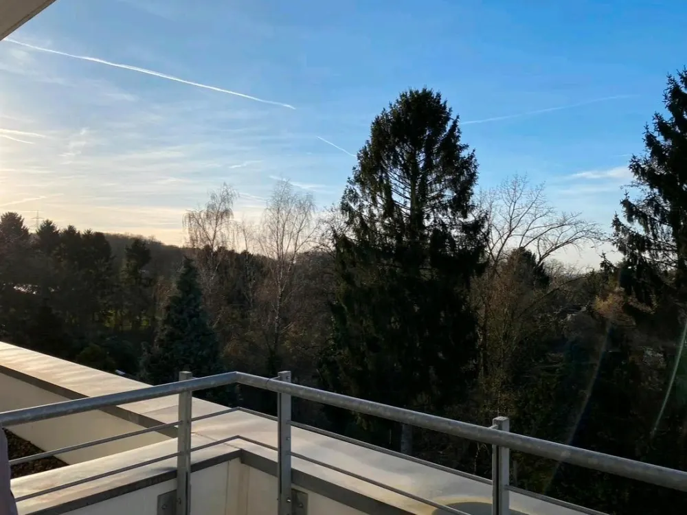 Möbliertes Luxus-Penthouse in DO-Höchsten