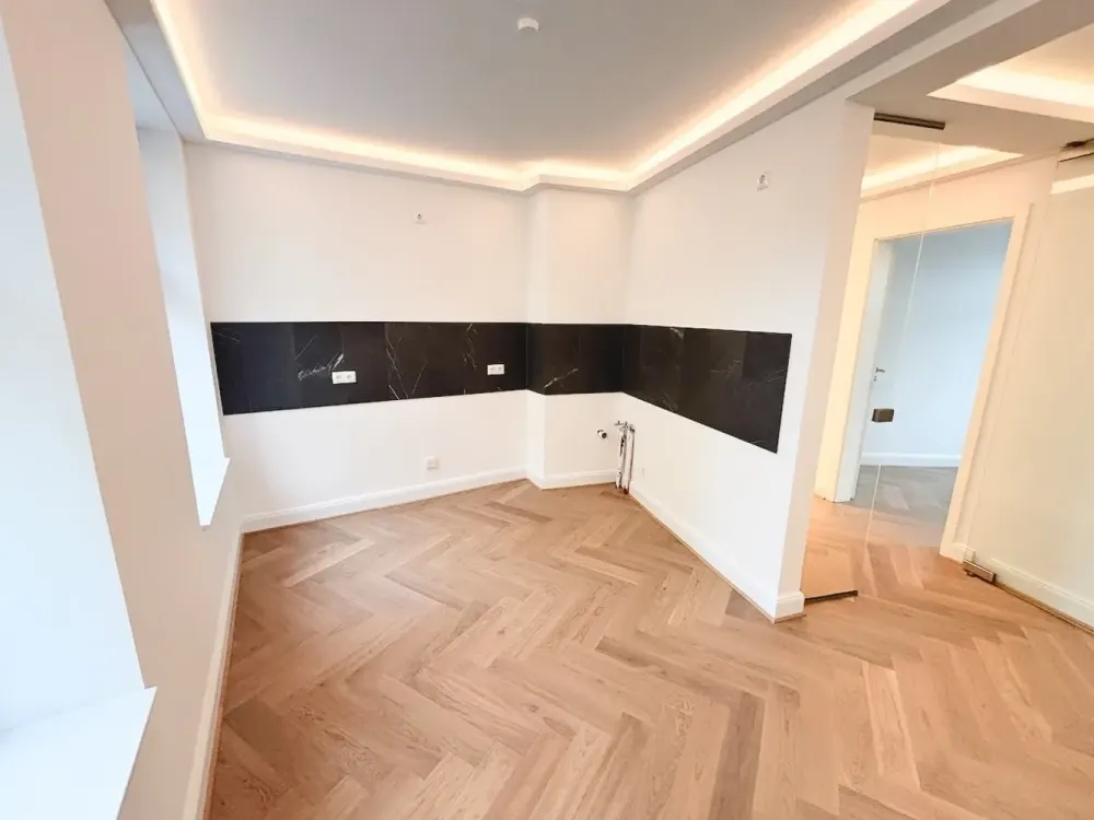 This is it! + First occupancy + Parquet + Underfloor heating + Daylight bathroom with tub & shower + LED lighting