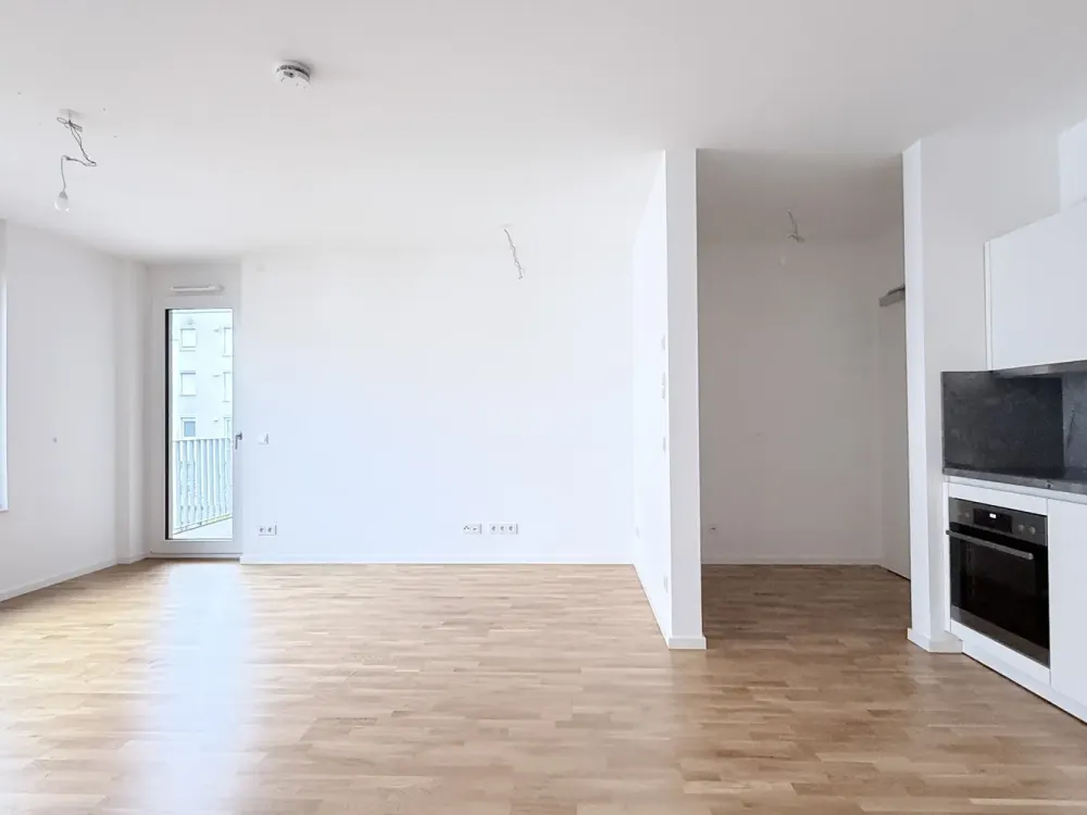 Modern 2-Room Apartment with Brand Kitchen and Spacious Balcony
