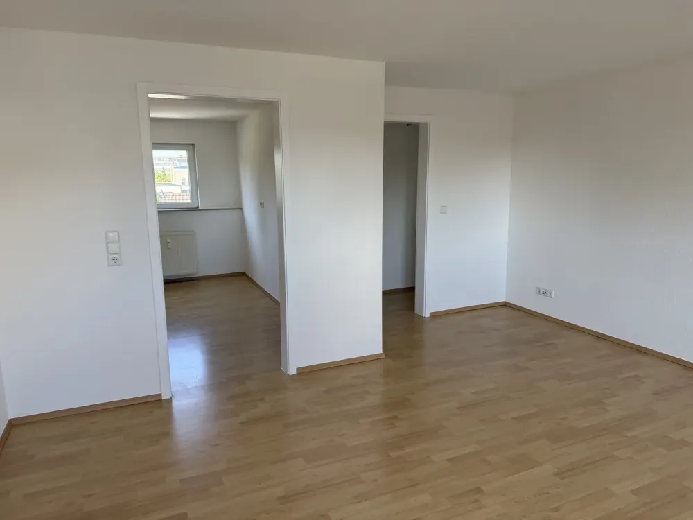 Schöne Dachgeschoss Wohnung