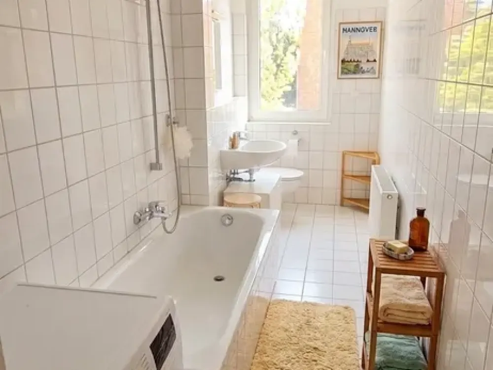 Light-Flooded Dream Apartment on the 4th Floor, Südstadt near Sallplatz