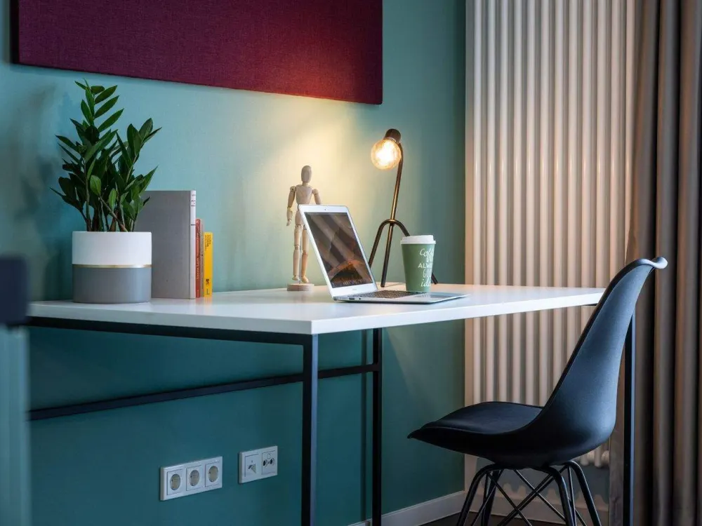 Ab sofort: Möbliertes 1-Zimmer-Apartment zentral in Berlin-Mitte | Large Bude