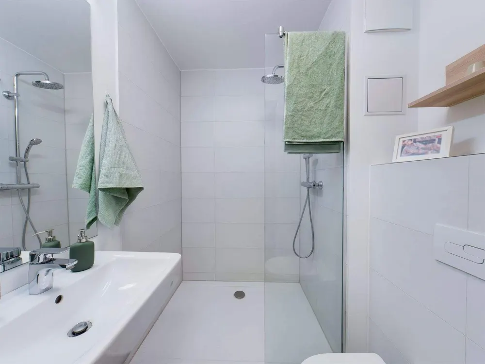 Ab sofort: Möbliertes 1-Zimmer-Apartment zentral in Berlin-Mitte | Large Bude
