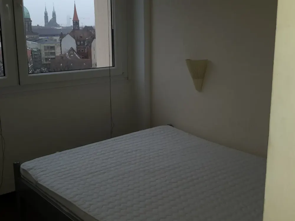 1 1/2 Zimmer möbliert mit Burgblick