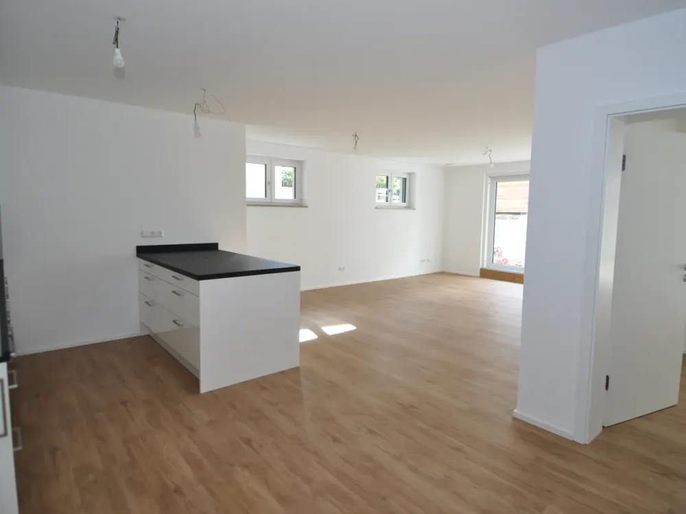 Geschmackvolle 3,5 Zi, 111 qm "Riesenterrasse" und Garten (Alleinbenutzung)