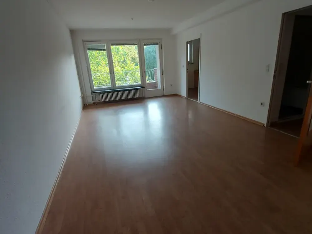 Seniorenwohnhaus Walter Adolph - Caritas Service Wohnen. 1 Zimmer-Wohnung mit Balkon.