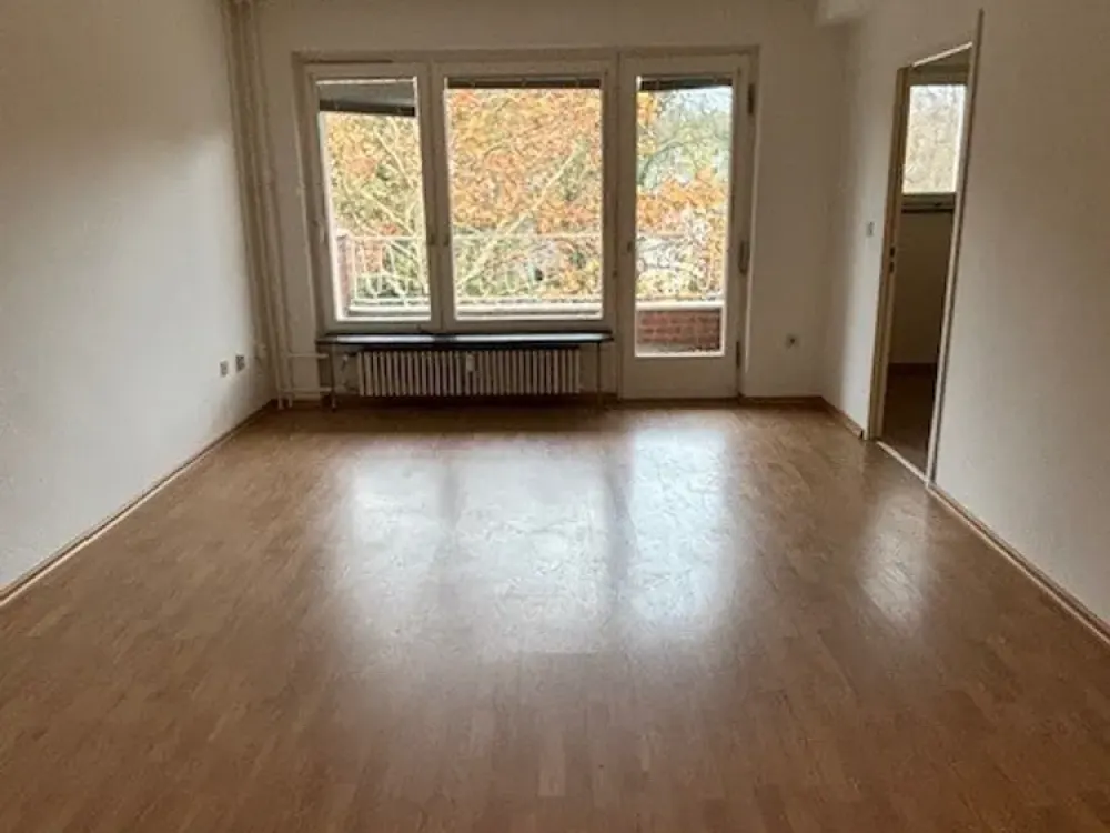 Seniorenwohnhaus Walter Adolph - Caritas Service Wohnen. 1 Zimmer-Wohnung mit Balkon.