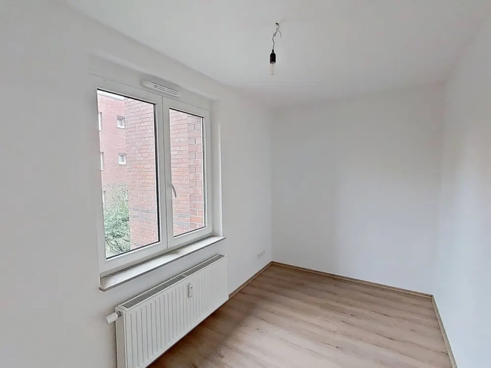 Chic 2-Room Apartment with BALCONY in Leipzig-Bemerode