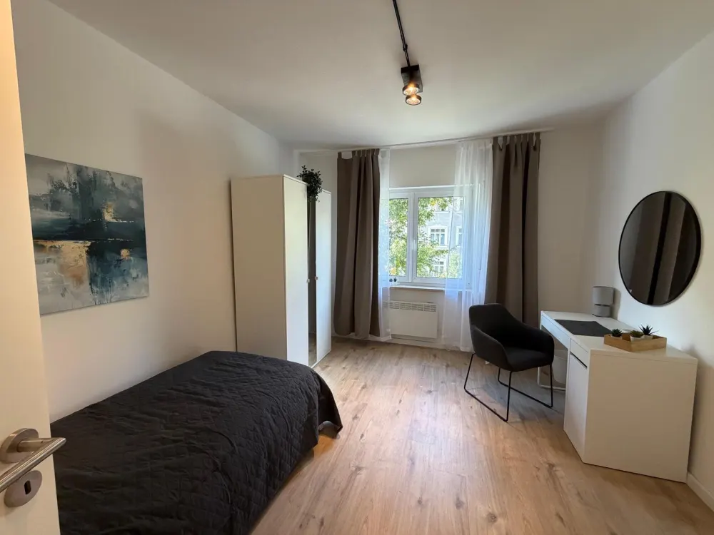 WG-Zimmer | Wodanstr 64, Nürnberg | Vollmöbliert + Küche | Straßenbahn vor der Tür