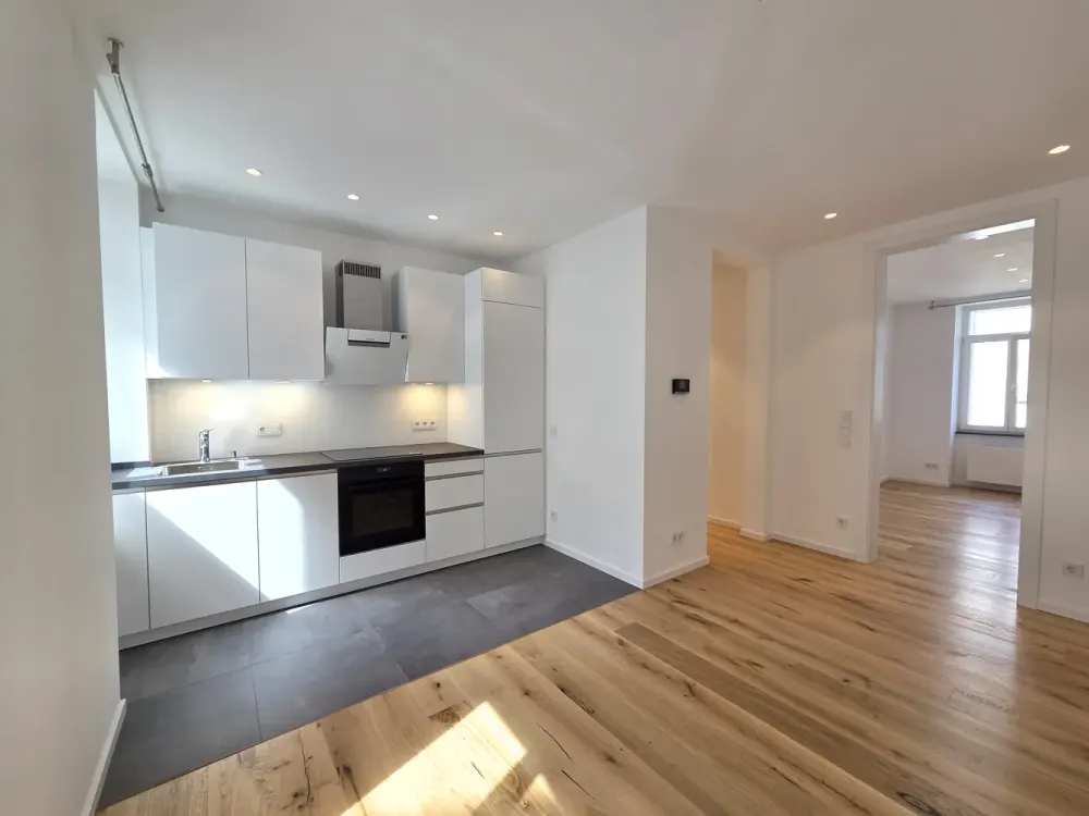 2-Zimmer-Whg., Bornheim, Erstbezug nach Modernisierung