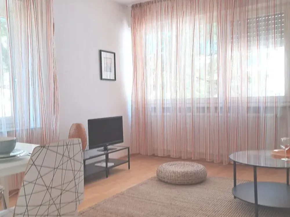 Bright Furnished 2-Room Apartment in Stuttgart Weilimdorf, at Löwenmarkt!