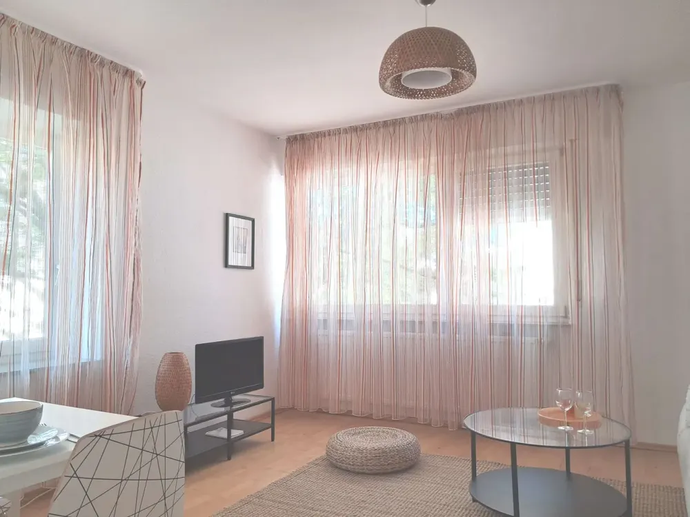 Bright Furnished 2-Room Apartment in Stuttgart Weilimdorf, at Löwenmarkt!