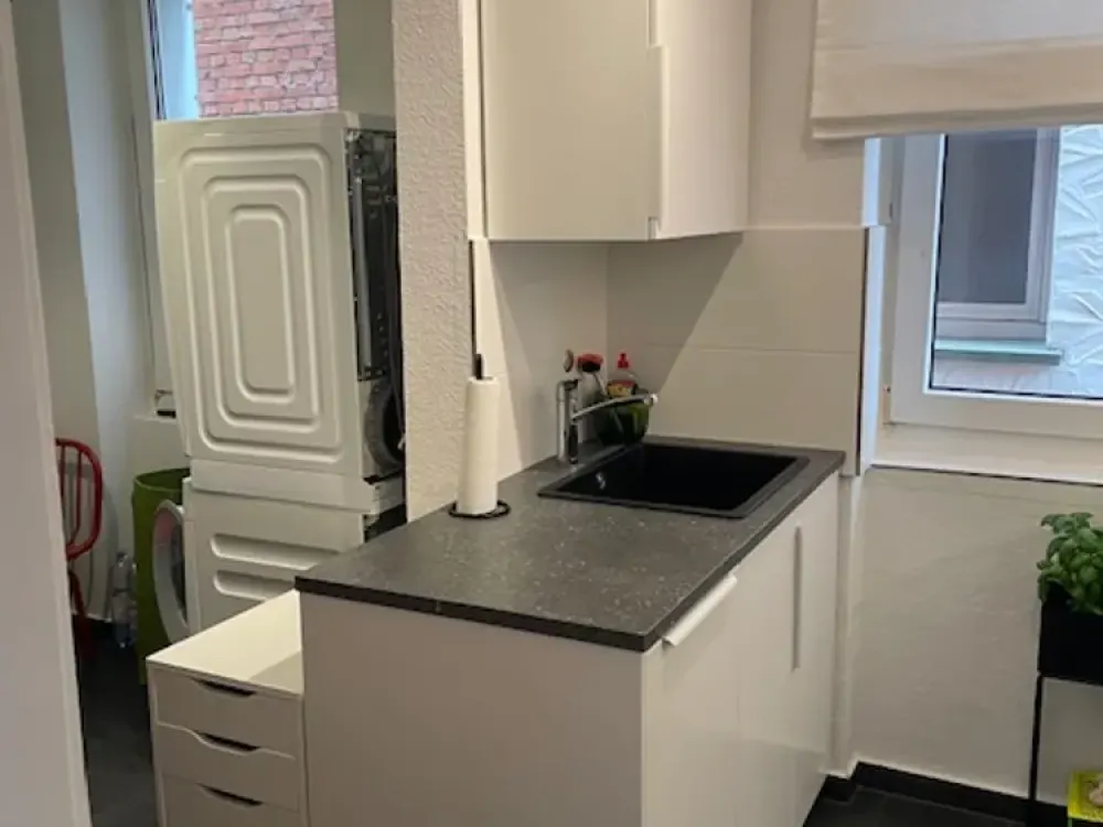 Neue Küche inkl. - Renovierte 3,5-Zimmerwohnung nahe Villa Berg