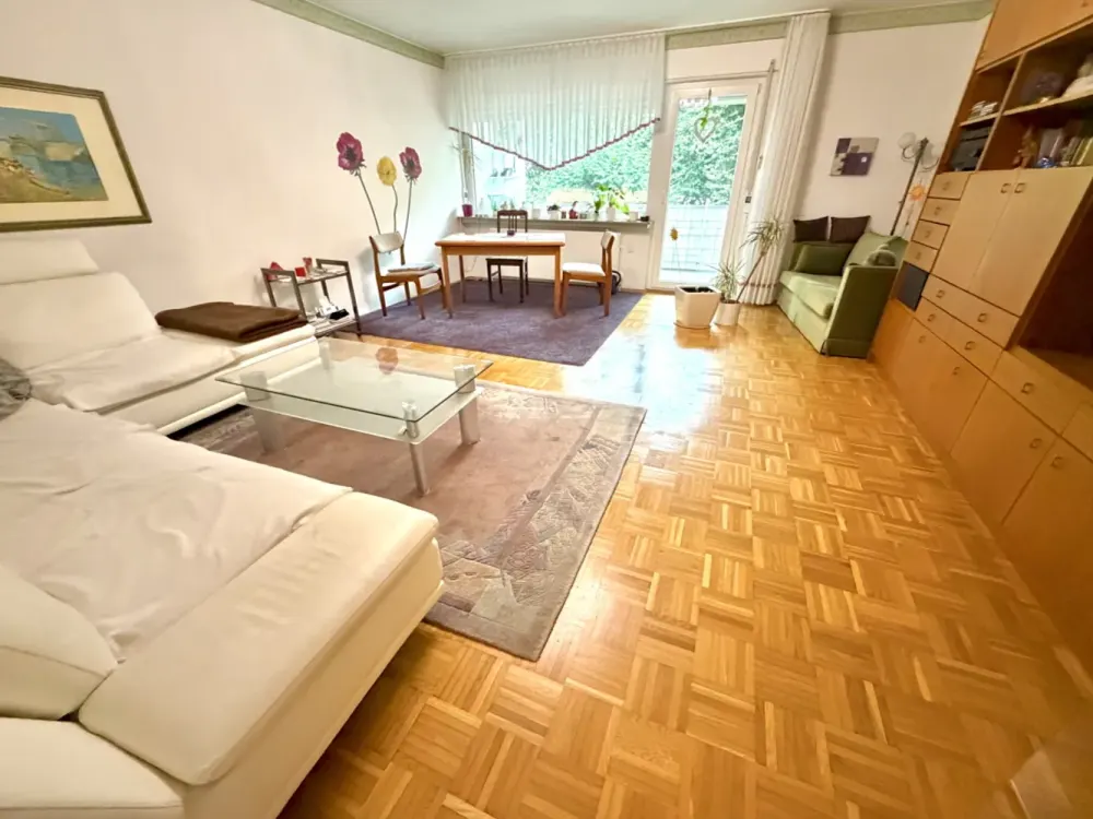 attraktive Wohnung mit Balkon und Stellplatz im Kreuzviertel!