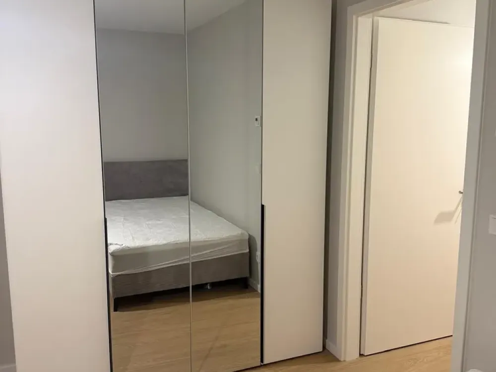 Zimmer für Studentin in Eimsbüttel (neu, möbliert)