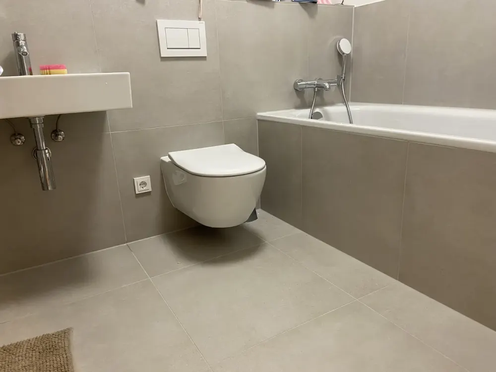 Zimmer für Studentin in Eimsbüttel (neu, möbliert)