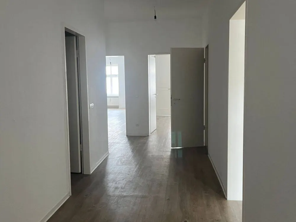 5-Room Apartment for Rent in Hopfenmarkt! Commission-Free I www.dsr-asset.com