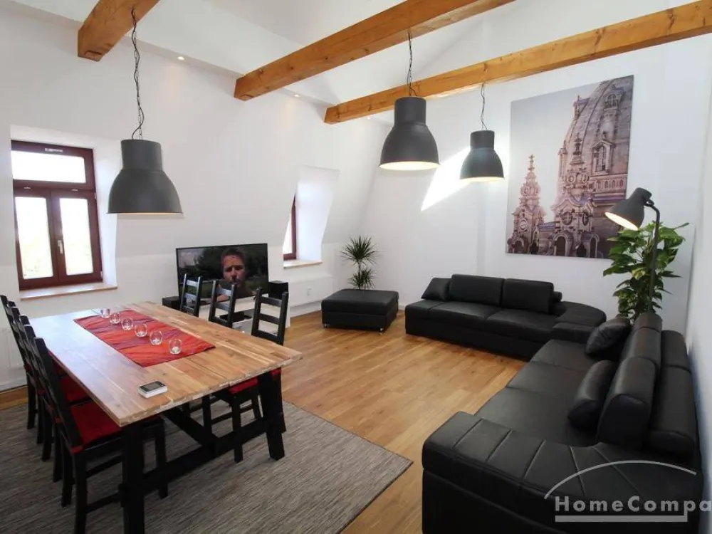19249 HomeCompany Dresden Möbliert/ Furnished Traumhafte 4-Zimmer Maisonett-Wohnung mit Blick zur Elbe max. 4 Personen