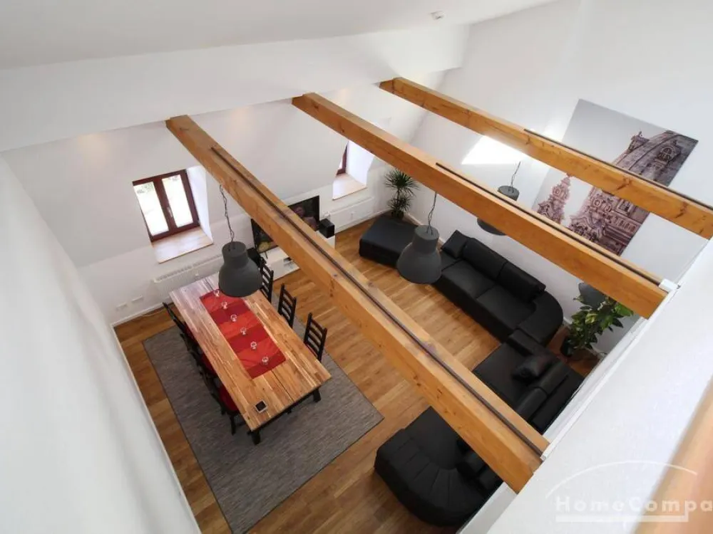 19249 HomeCompany Dresden Möbliert/ Furnished Traumhafte 4-Zimmer Maisonett-Wohnung mit Blick zur Elbe max. 4 Personen