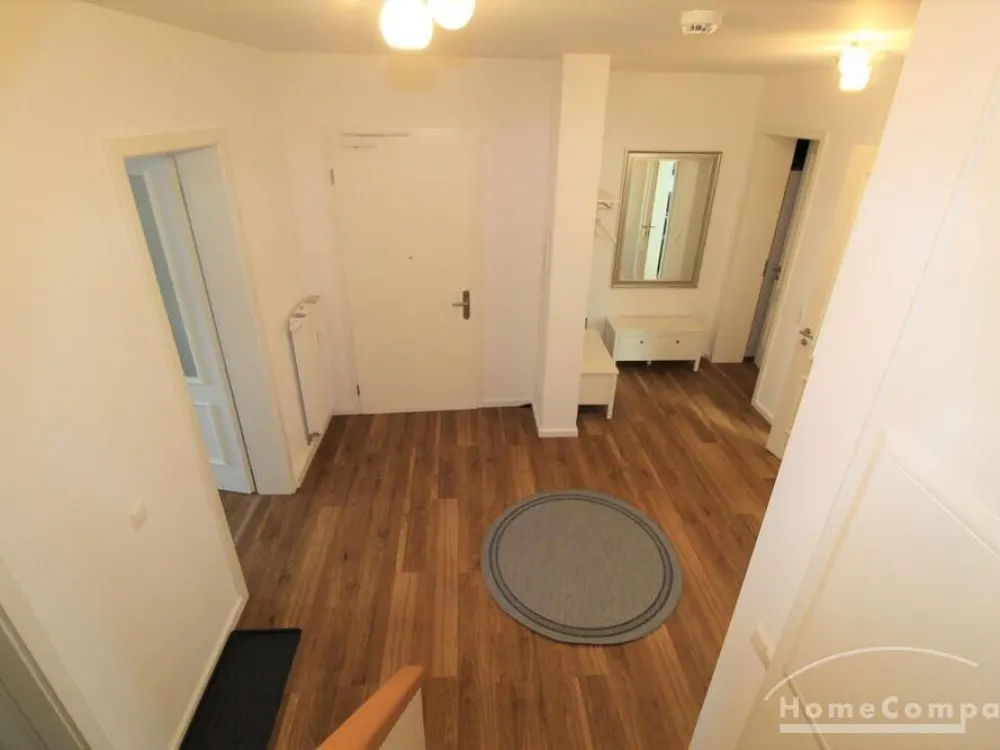19249 HomeCompany Dresden Möbliert/ Furnished Traumhafte 4-Zimmer Maisonett-Wohnung mit Blick zur Elbe max. 4 Personen