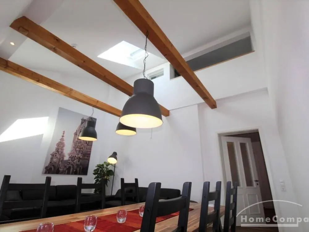 19249 HomeCompany Dresden Möbliert/ Furnished Traumhafte 4-Zimmer Maisonett-Wohnung mit Blick zur Elbe max. 4 Personen