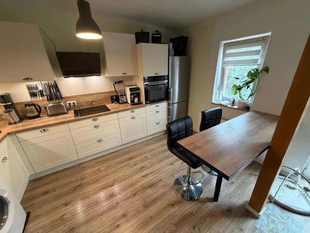 3 Raum Wohnung mit 2x Balkon, Bad mit Wanne und Dusche in der Clara-Zetkin-Straße / Ecke Klausenerstraße / Erfurt-Daberstedt