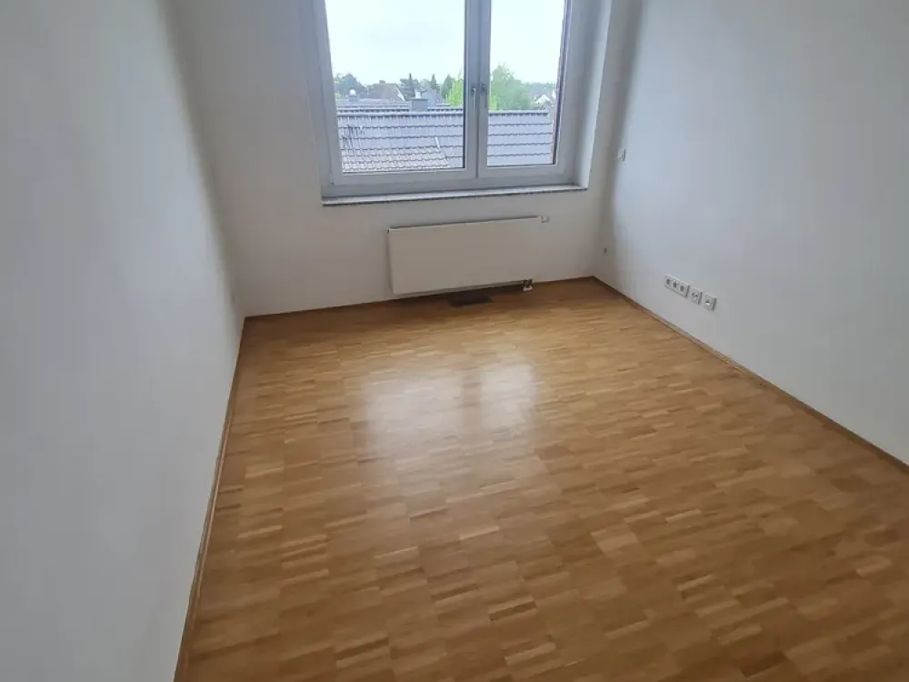 Schöne 4-Zimmer Wohnung in Hannover-Misburg, direkter Kontakt: 0511-2800618