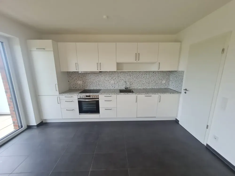 Schöne 4-Zimmer Wohnung in Hannover-Misburg, direkter Kontakt: 0511-2800618