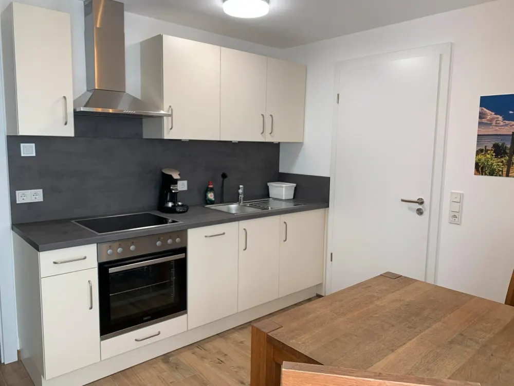 2-Room Granny Flat (Short-Term Rental)
