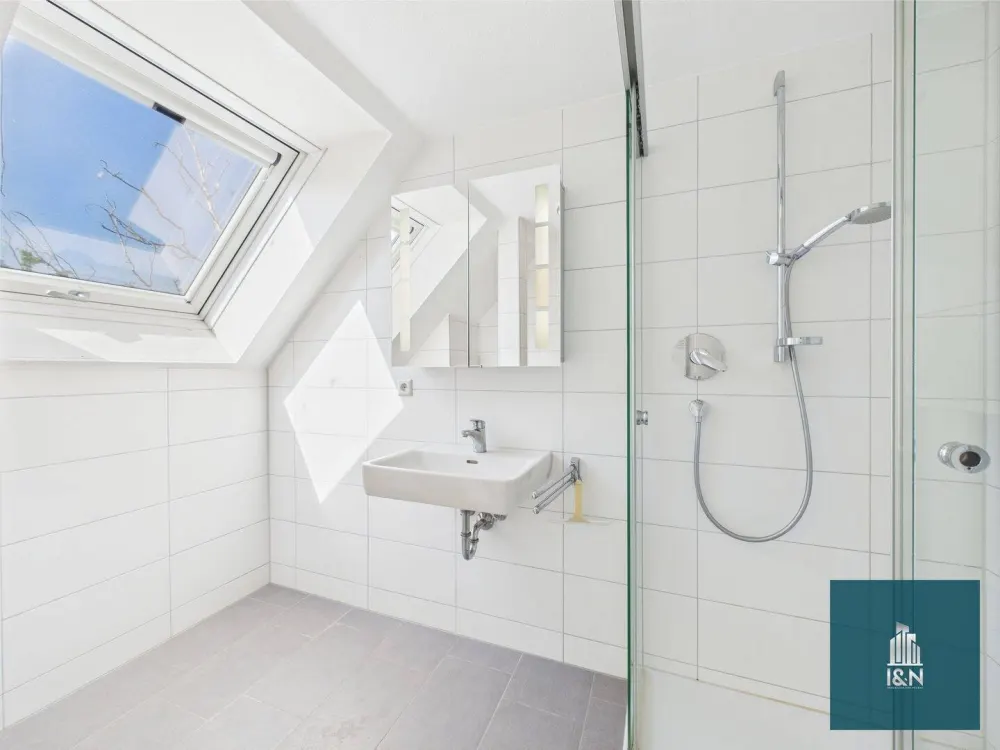 Renovierte 3,5-Zimmer Wohnung mit Außenstellplatz in der Neckarvorstadt