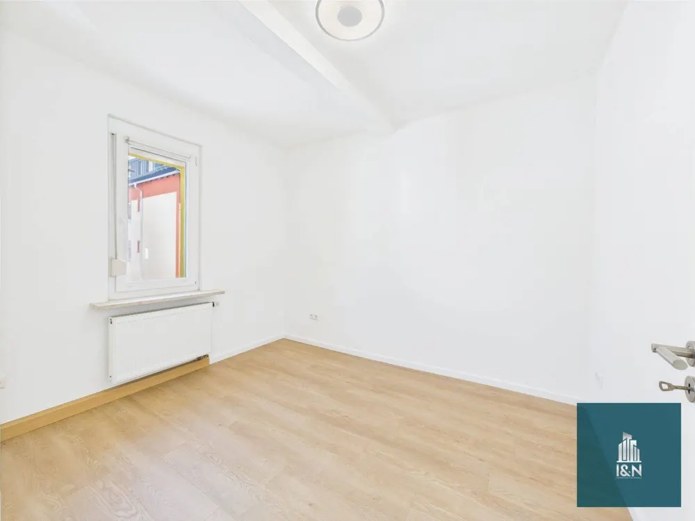 Renovierte 3,5-Zimmer Wohnung mit Außenstellplatz in der Neckarvorstadt