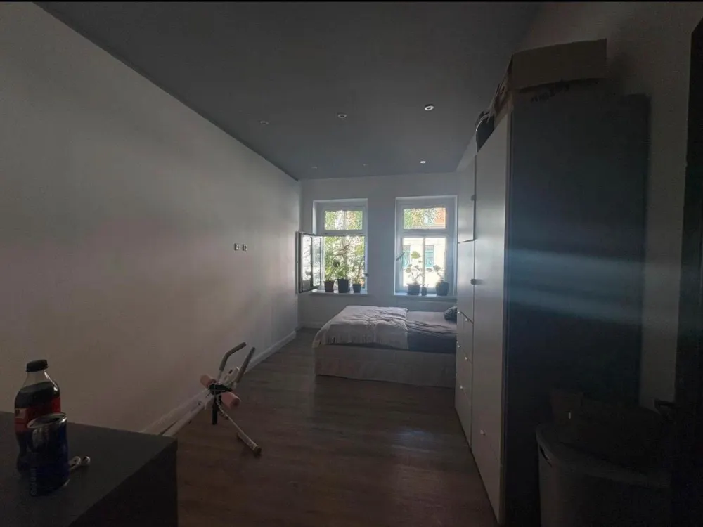 3 Raum- Balkon, Terrasse + Einbauküche