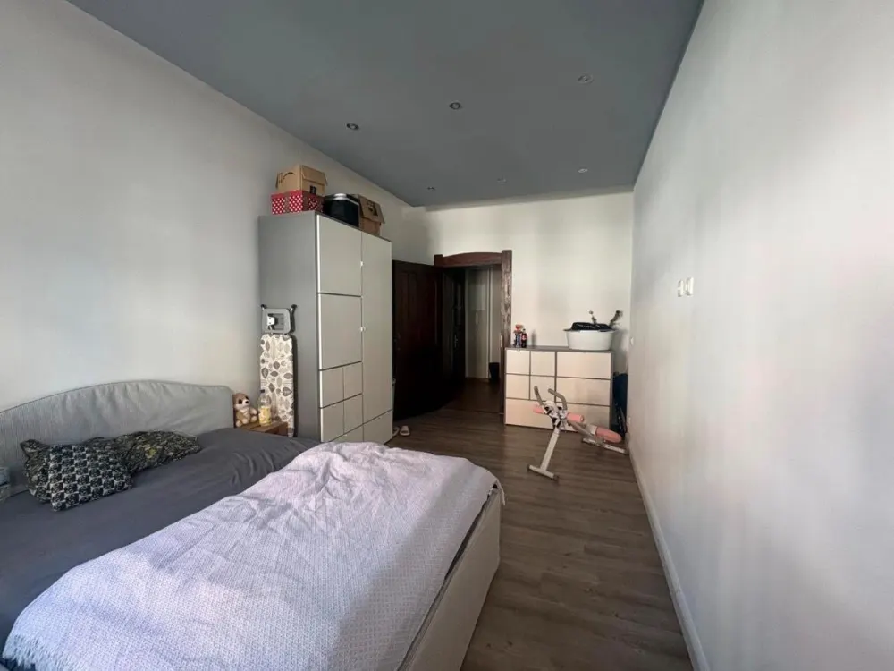 3 Raum- Balkon, Terrasse + Einbauküche