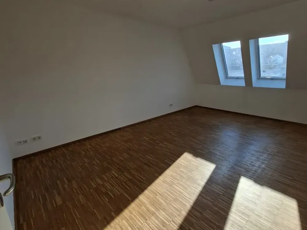 Neubau im herzen P`Bergs! Traumhafte 2-Zi.,DG-W! mit großzügiger Terrasse !!!ENG scroll down!