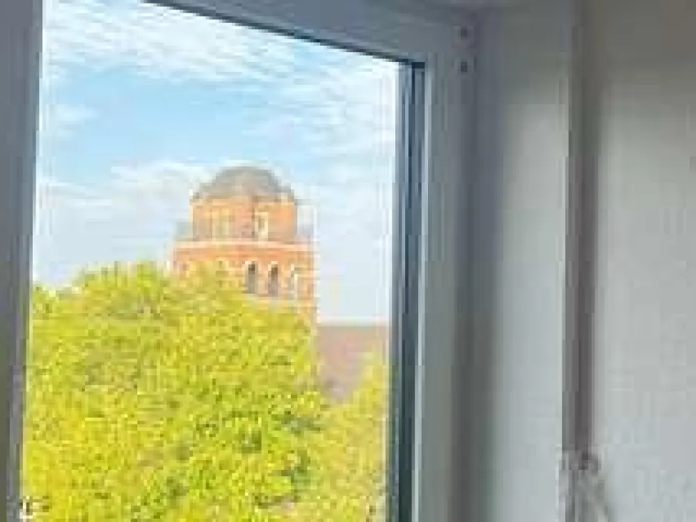 Neubau Wohnung mit Ausblick: Stilvolle 2-Zimmer-Wohnung mit Blick