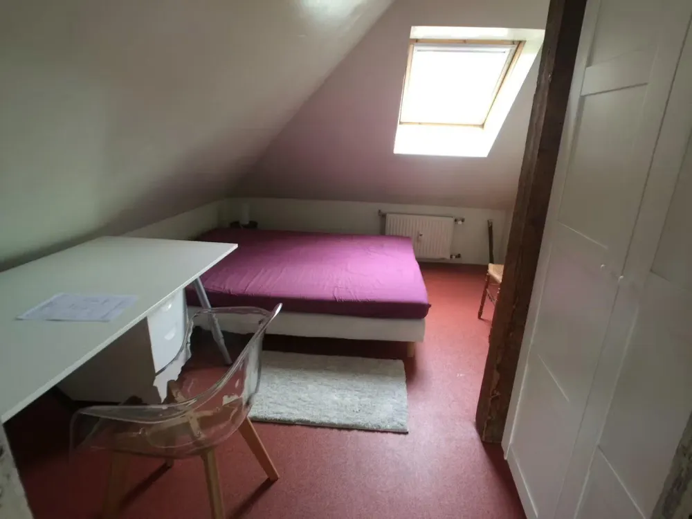 Möblierte 5-Zimmer-Wohnung mit 3 Schlafzimmern & Garage