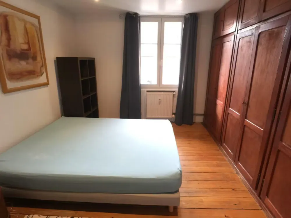 Möblierte 5-Zimmer-Wohnung mit 3 Schlafzimmern & Garage
