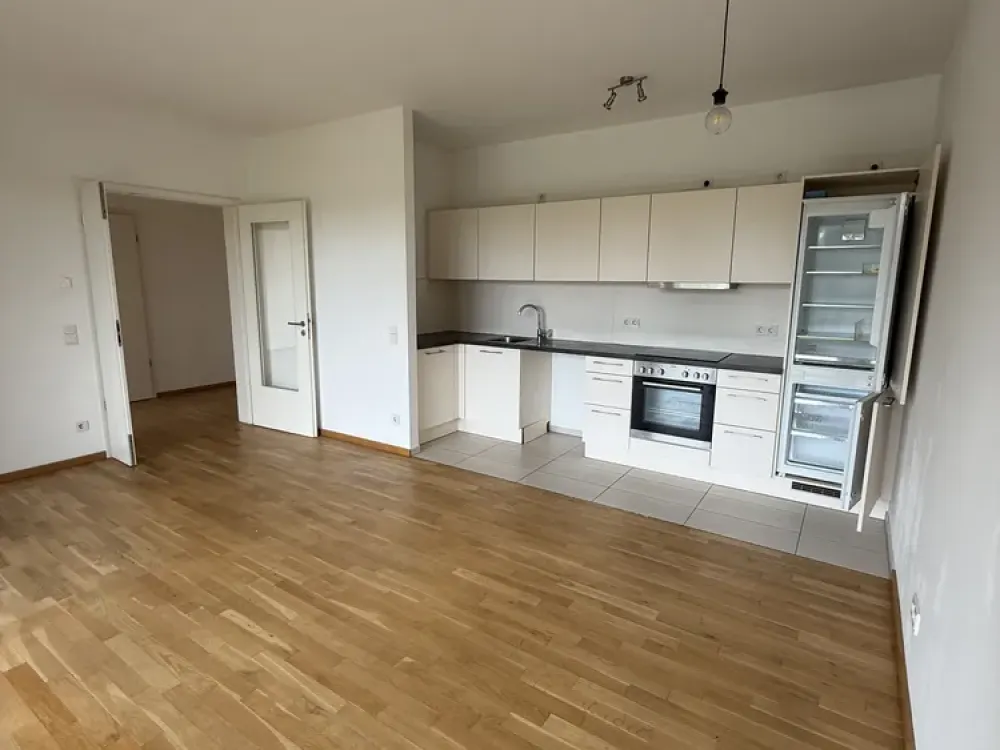 Moderne 2-Zimmer Wohnung mit Einbauküche und Balkon am Mauerpark