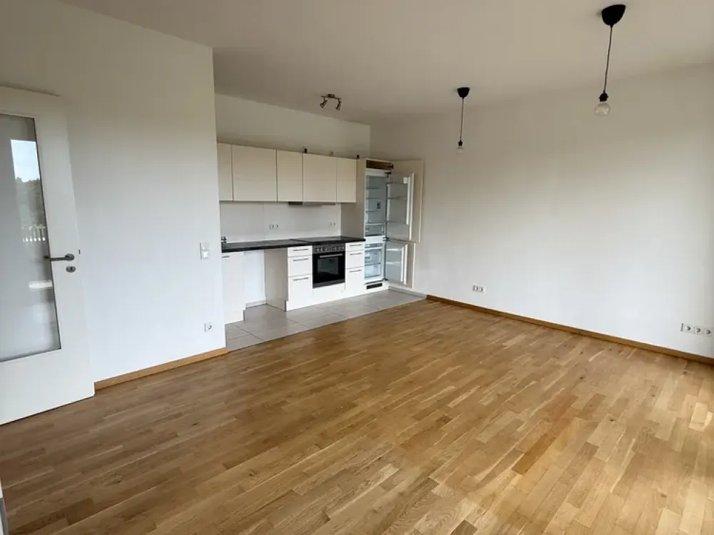 Moderne 2-Zimmer Wohnung mit Einbauküche und Balkon am Mauerpark