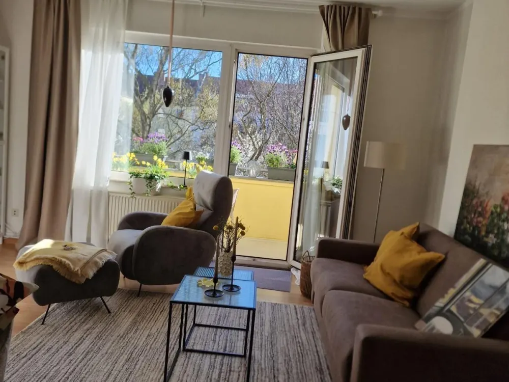 Schöne 2 ZKB Wohnung mit Einbauküche und Balkon in der List.