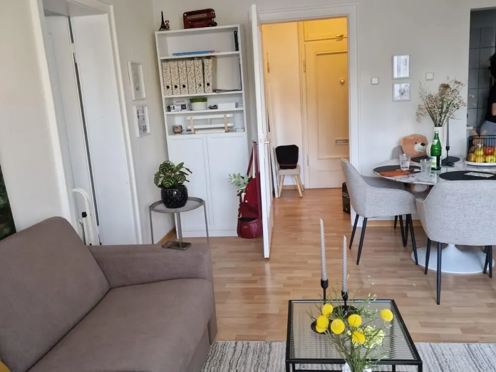 Schöne 2 ZKB Wohnung mit Einbauküche und Balkon in der List.