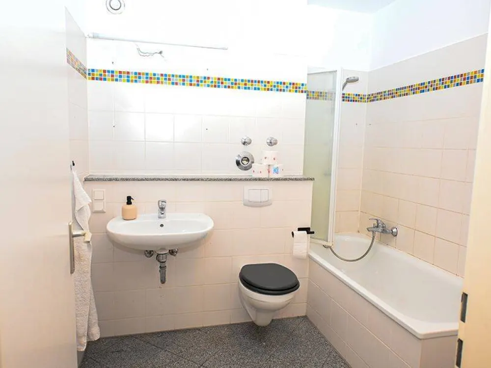 Hannover - Badenstedt: Helle 2-Zimmer-Etagenwohnung mit Balkon!