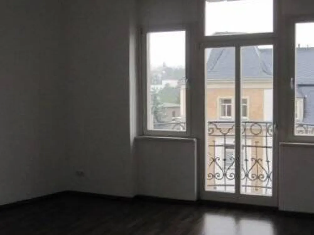 Willkommen im neuen Zuhause - helle 2 Raumwohnung mit EBK und Balkon