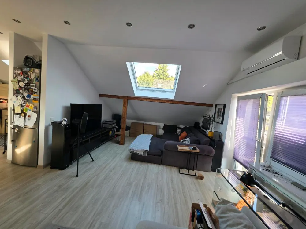 3 Zimmer Dachgeschosswohnung zum 1.12.