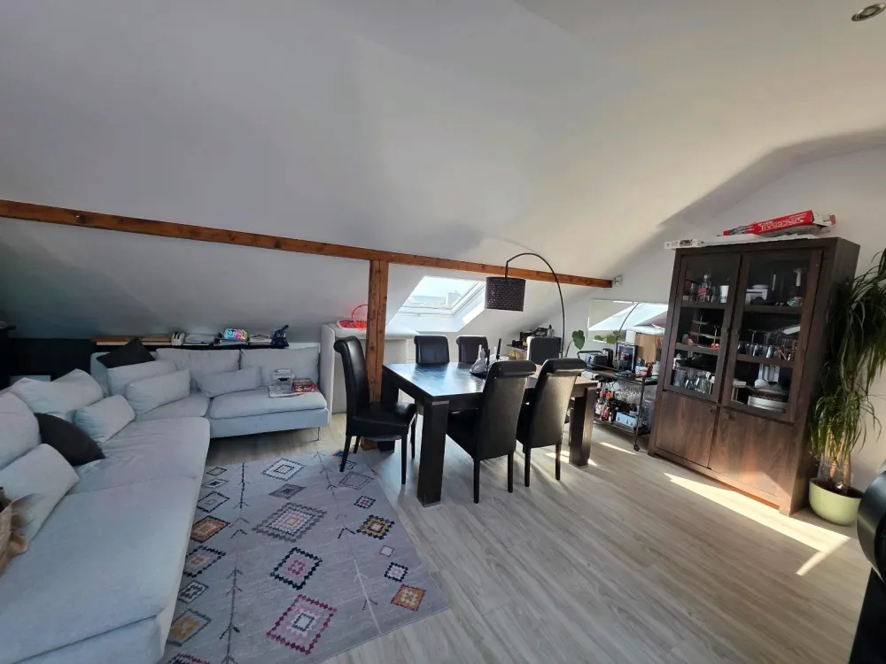 3 Zimmer Dachgeschosswohnung zum 1.12.