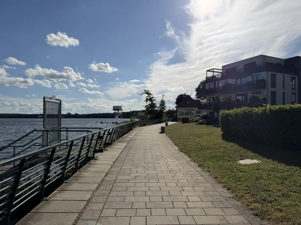 Exklusiv am Müggelsee, 2-Zimmer-Wohnung mit Seeblick & privatem Wasserzugang